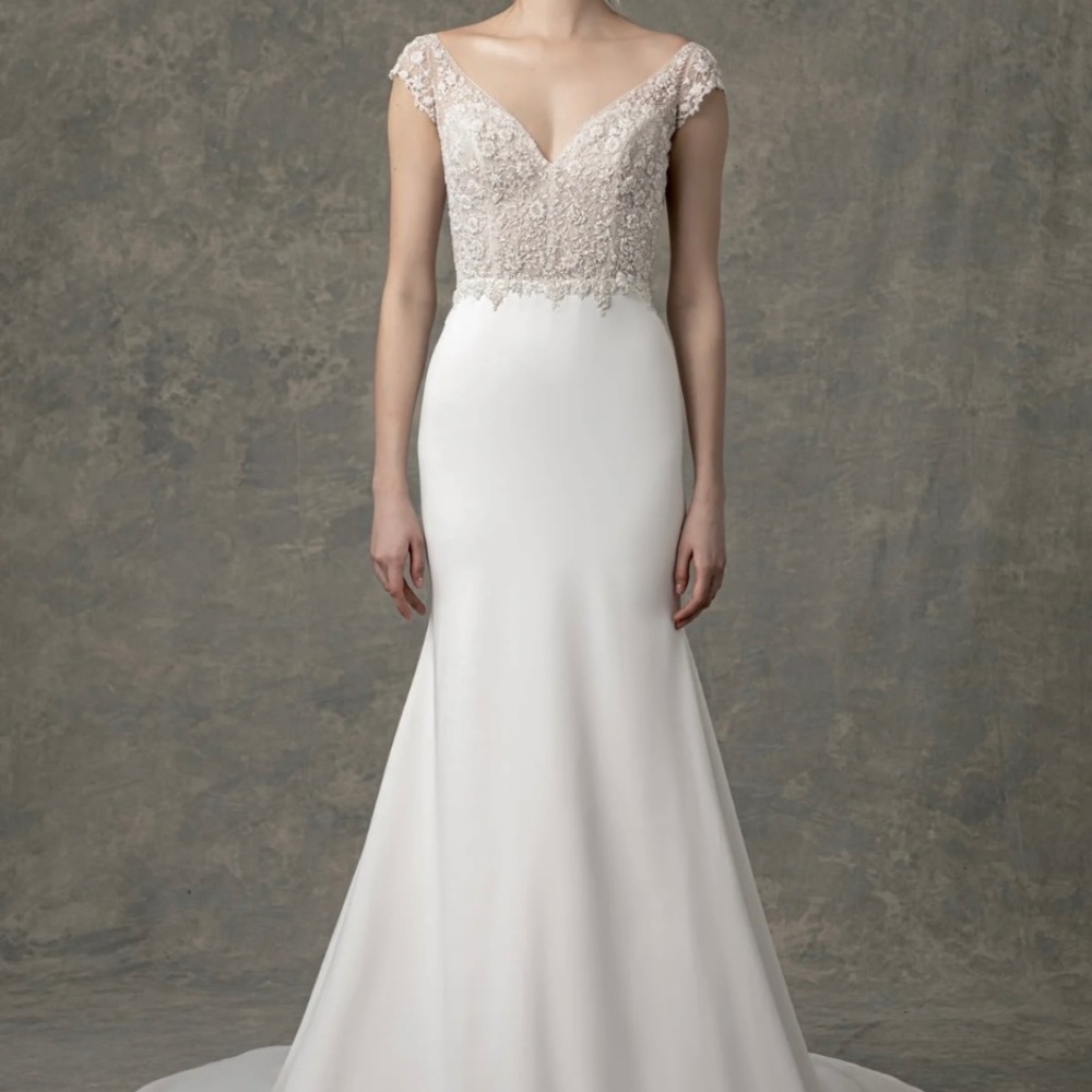 Enaura Chloe wedding/bridal dress